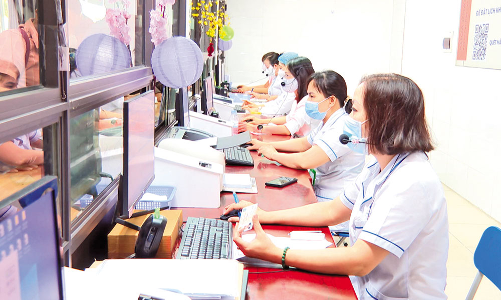 BẮC NINH: THI ĐUA NÂNG CAO CHẤT LƯỢNG KHÁM, CHỮA BỆNH
