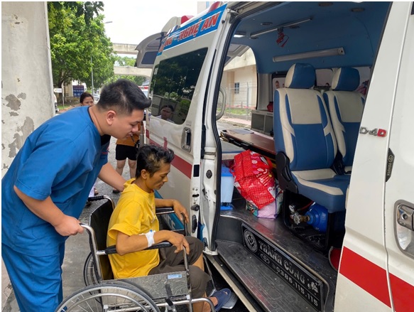 CHUYẾN XE 0 ĐỒNG SỐ 14 – HÀNH TRÌNH YÊU THƯƠNG ĐƯA BỆNH NHÂN TỪ BẮC NINH ĐẾN BỆNH VIỆN NHIỆT ĐỚI TRUNG ƯƠNG