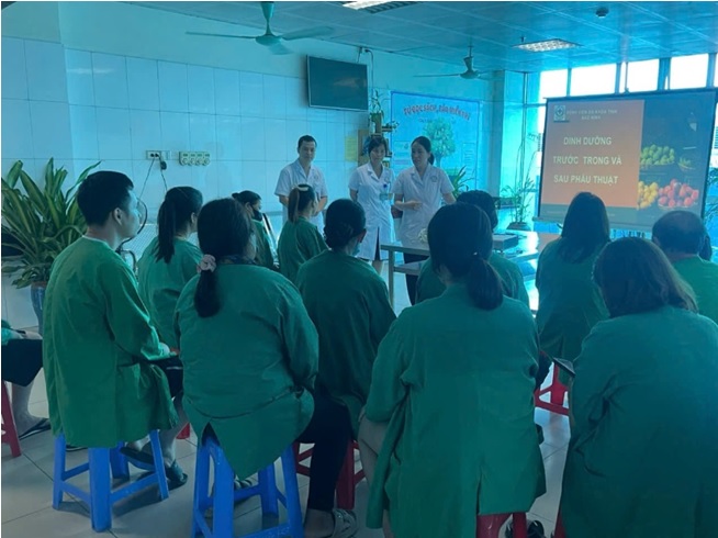 TRUYỀN THÔNG GIÁO DỤC SỨC KHỎE CHO NGƯỜI BỆNH, NGƯỜI NHÀ NGƯỜI BỆNH KHOA NGOẠI CHẤN THƯƠNG – CHỈNH HÌNH – BỎNG