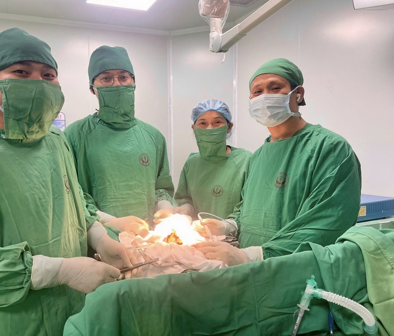 PHẪU THUẬT THÀNH CÔNG CẮT GAN PHẢI CHO BỆNH NHÂN UNG THƯ ĐẠI TRÀNG DI CĂN GAN TẠI BỆNH VIỆN ĐK BẮC NINH SỐ 2