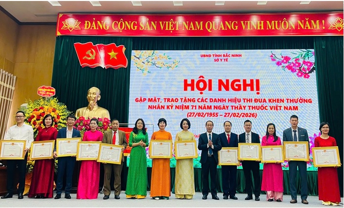 BỆNH VIỆN ĐK BẮC NINH SỐ 2: 05 TẬP THỂ, 06 CÁ NHÂN  VINH DỰ NHẬN BẰNG KHEN CỦA CHỦ TỊCH UBND TỈNH  VÀ THỦ TƯỚNG CHÍNH PHỦ