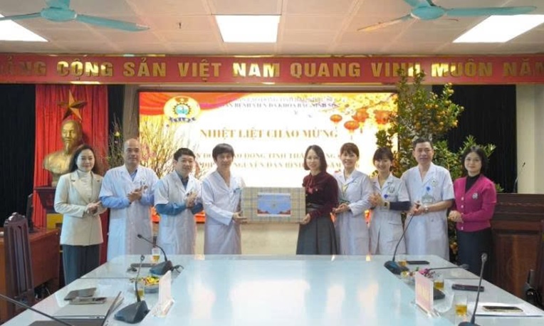 LÃNH ĐẠO LIÊN ĐOÀN LAO ĐỘNG TỈNH  THĂM, CHÚC TẾT  BỆNH VIỆN ĐA KHOA BẮC NINH SỐ 2